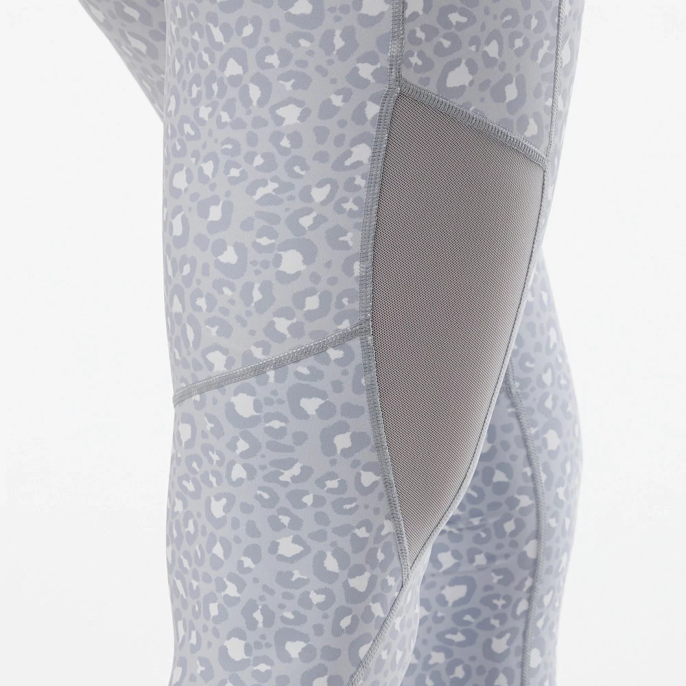 Women's Korsa Luxe Capri Tight - Image 6