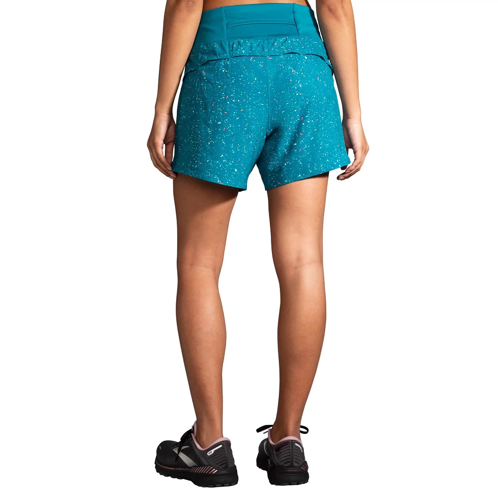 Women's Brooks Chaser 5" Short - Image 11