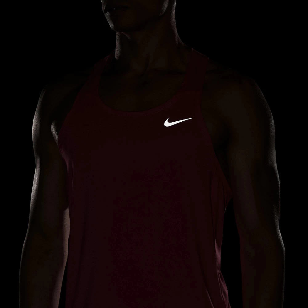 Men's Nike Dri-FIT Fast Singlet - Image 6