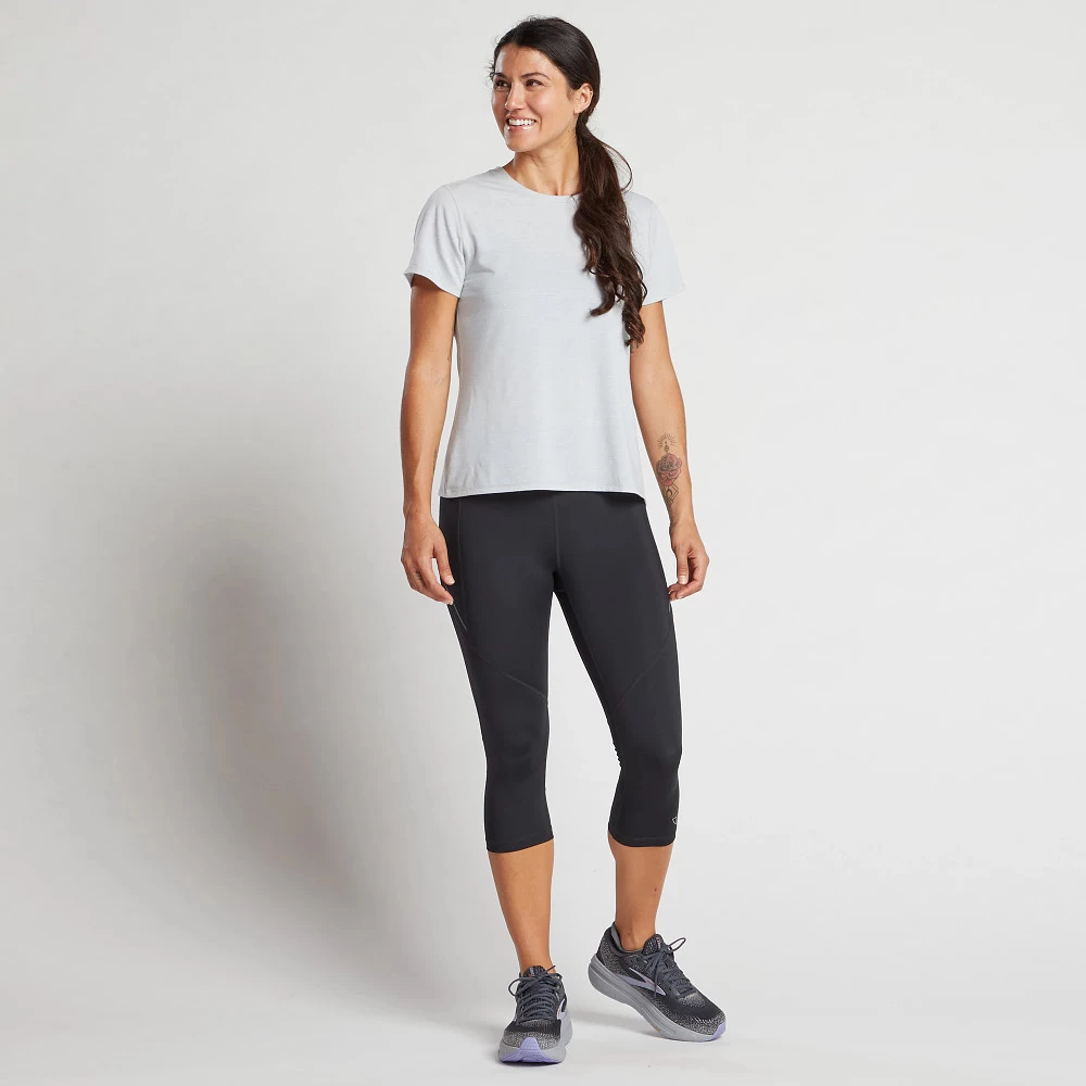 Women's Korsa Recharge 18" Compression Capri 3.0 - Image 3